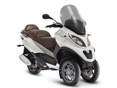 motocicleta triciclo